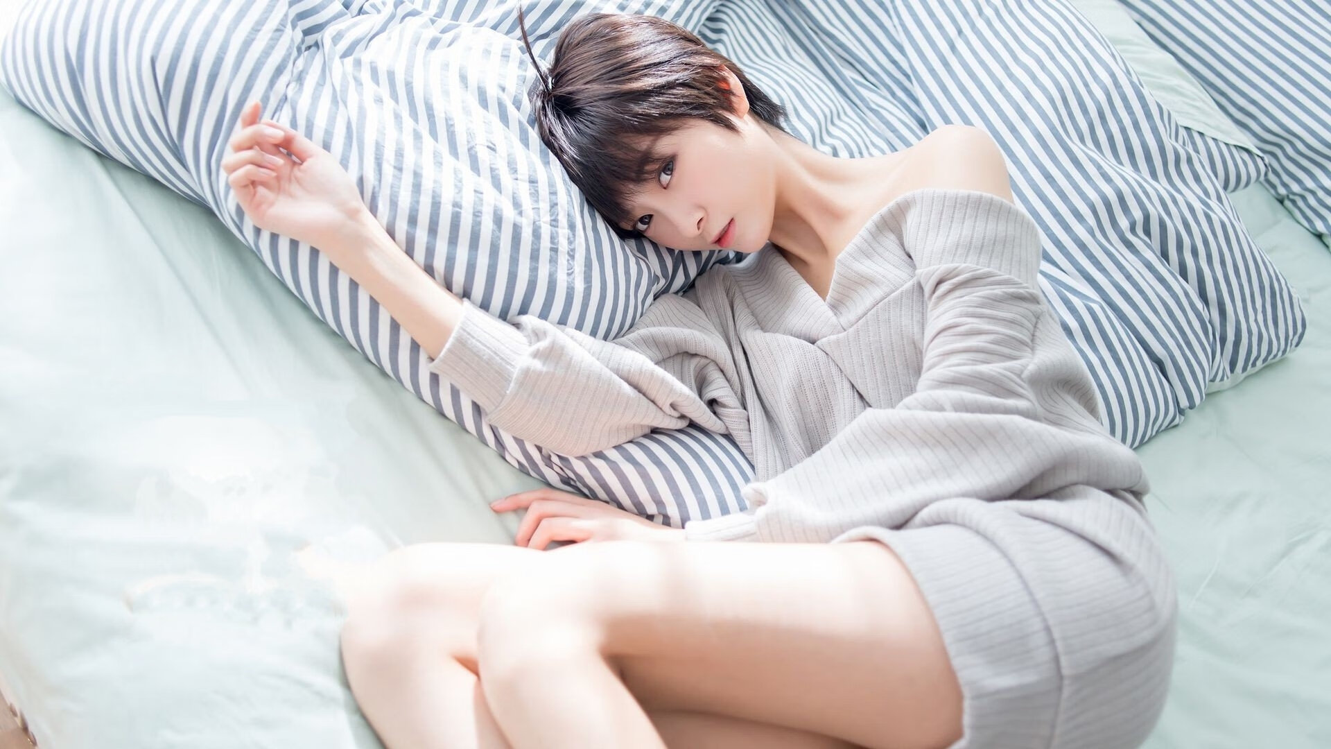 开云·体育全站登录地址-电竞战队定制服装设计新颖获得好评,电竞队队服
