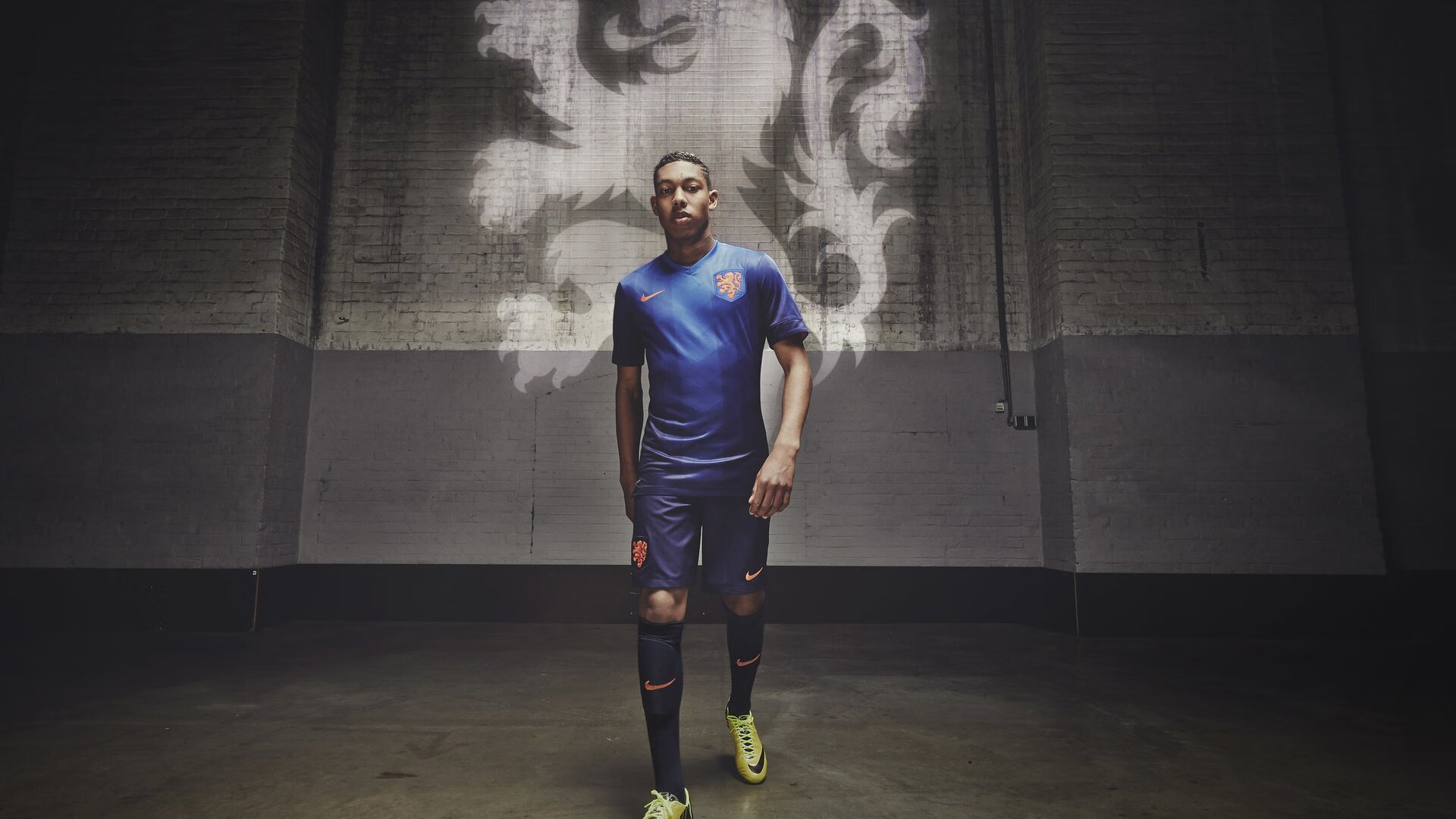 哈兰德连续8场破门,英超金靴继续领跑,哈兰德足球