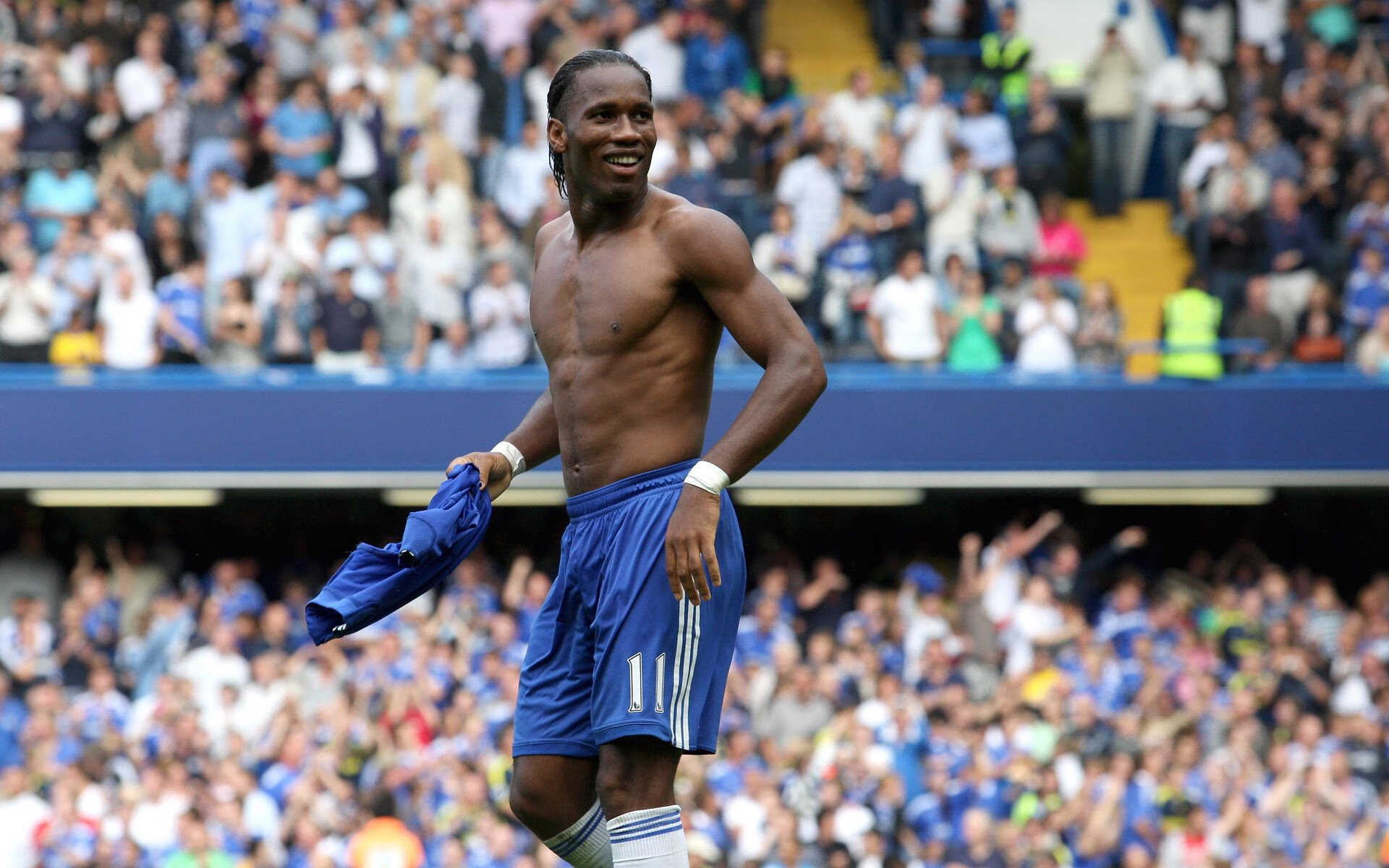 大型电竞赛事的后勤保障：安全、交通与场馆管理全景盘点，电竞比赛现场布置